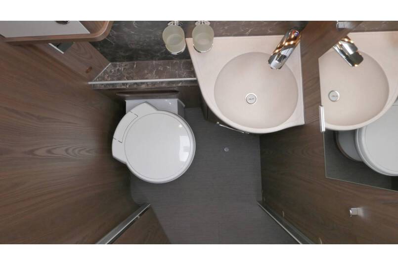 Hymer B 704 SL SupremeLine AUTOMAAT, 180 pk, 2 aparte bedden 41