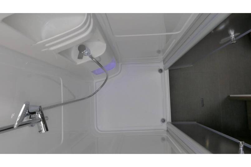 Hymer B 704 SL SupremeLine AUTOMAAT, 180 pk, 2 aparte bedden 42