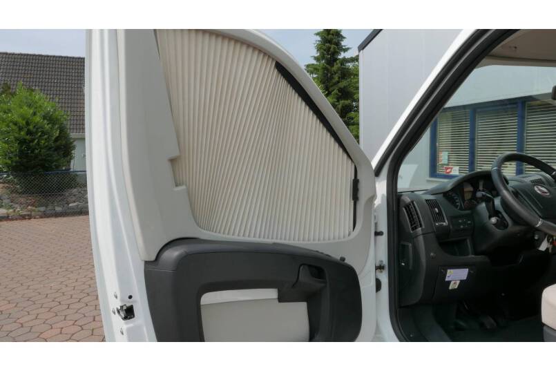 Hymer T 678 CL 3.0 AUTOMAAT 177 pk, 2 aparte bedden 12
