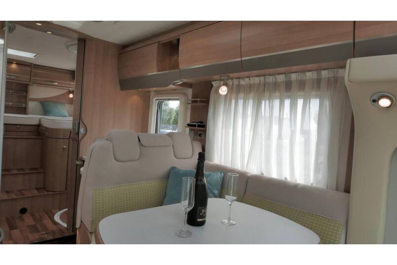 Hymer T 678 CL 3.0 AUTOMAAT 177 pk, 2 aparte bedden 21