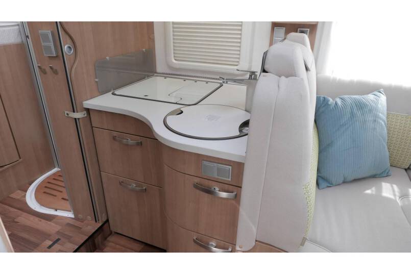 Hymer T 678 CL 3.0 AUTOMAAT 177 pk, 2 aparte bedden 22