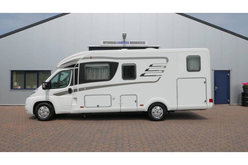 Hymer T 678 CL 3.0 AUTOMAAT 177 pk, 2 aparte bedden 2