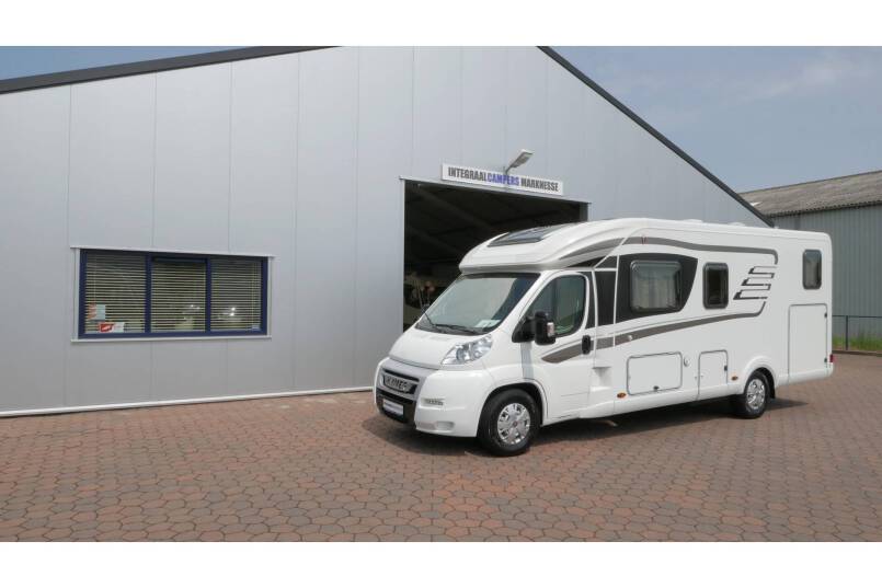 Hymer T 678 CL 3.0 AUTOMAAT 177 pk, 2 aparte bedden 37