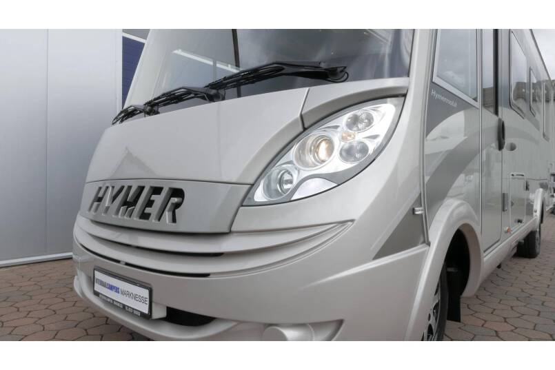 Hymer B 698 AUTOMAAT, 3.0 177 pk, Champagne, bovenkastjes cabine, Queensbed 9