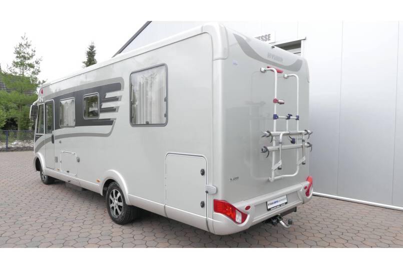 Hymer B 698 AUTOMAAT, 3.0 177 pk, Champagne, bovenkastjes cabine, Queensbed 5