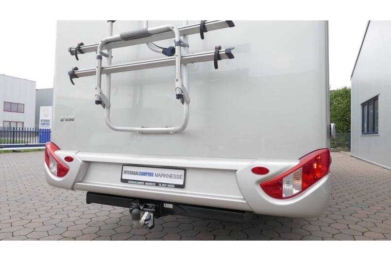 Hymer B 698 AUTOMAAT, 3.0 177 pk, Champagne, bovenkastjes cabine, Queensbed 7