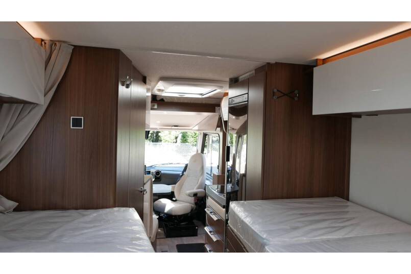Hymer BMC I 580 9 G AUTOMAAT, 2 aparte bedden 38