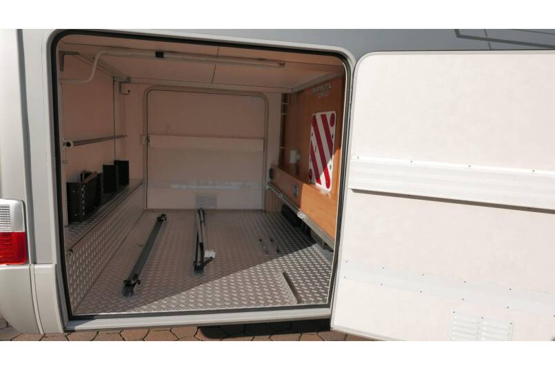 Hymer B 614 SL Elegance Zilver, grote garage, vol optie 11