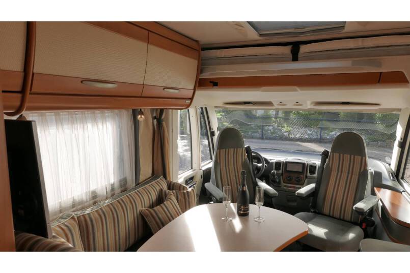 Hymer B 614 SL Elegance Zilver, grote garage, vol optie 23