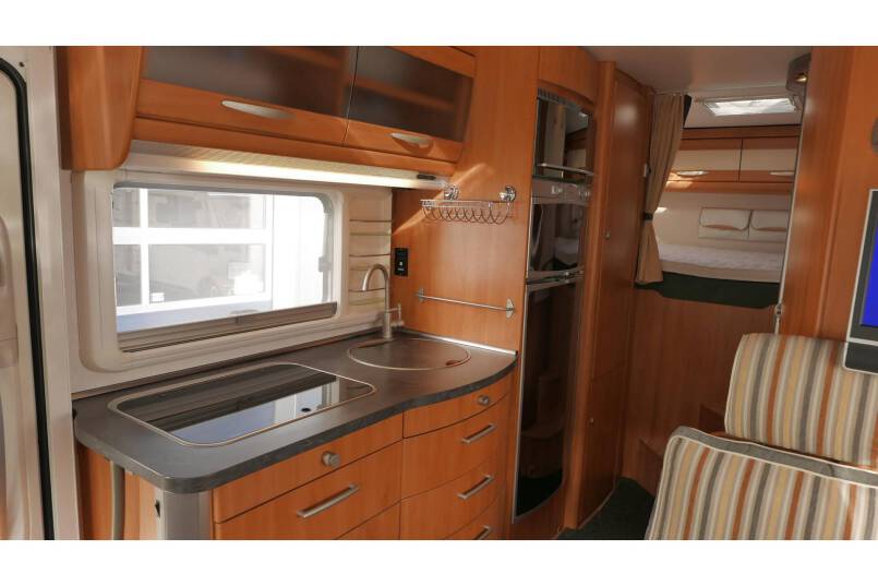 Hymer B 614 SL Elegance Zilver, grote garage, vol optie 25