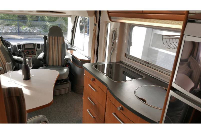 Hymer B 614 SL Elegance Zilver, grote garage, vol optie 26