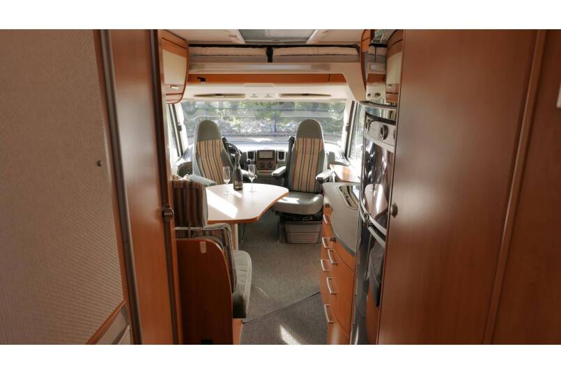Hymer B 614 SL Elegance Zilver, grote garage, vol optie 31