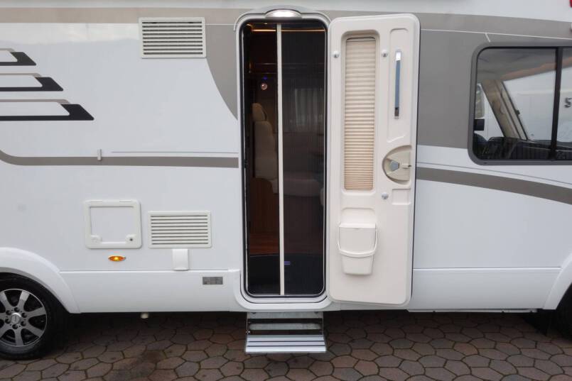Hymer ML I 620 AUTOMAAT, 190 pk, 2 aparte bedden 12
