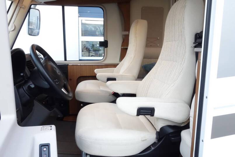 Hymer ML I 620 AUTOMAAT, 190 pk, 2 aparte bedden 14