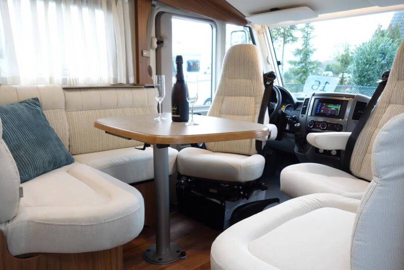 Hymer ML I 620 AUTOMAAT, 190 pk, 2 aparte bedden 19