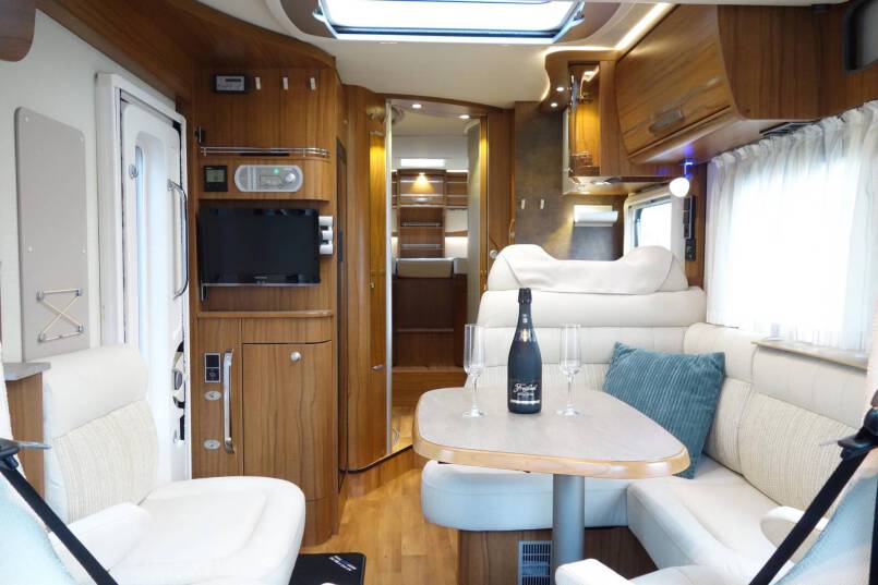 Hymer ML I 620 AUTOMAAT, 190 pk, 2 aparte bedden 23