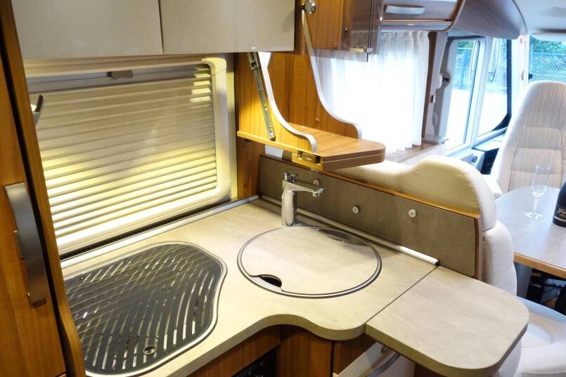Hymer ML I 620 AUTOMAAT, 190 pk, 2 aparte bedden 27