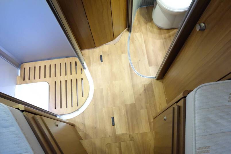 Hymer ML I 620 AUTOMAAT, 190 pk, 2 aparte bedden 33