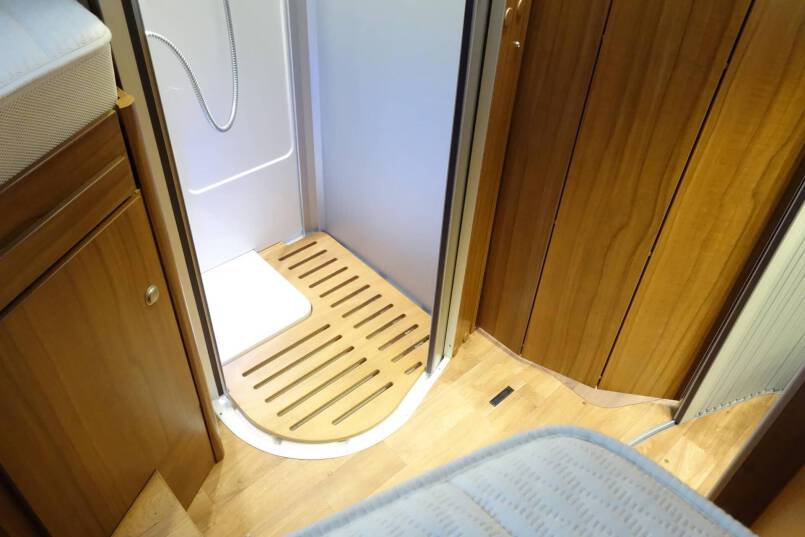 Hymer ML I 620 AUTOMAAT, 190 pk, 2 aparte bedden 35
