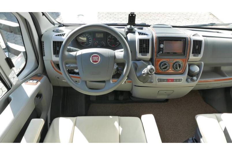 Hymer T 674 SL Star Edition, 2 aparte bedden, garage 15