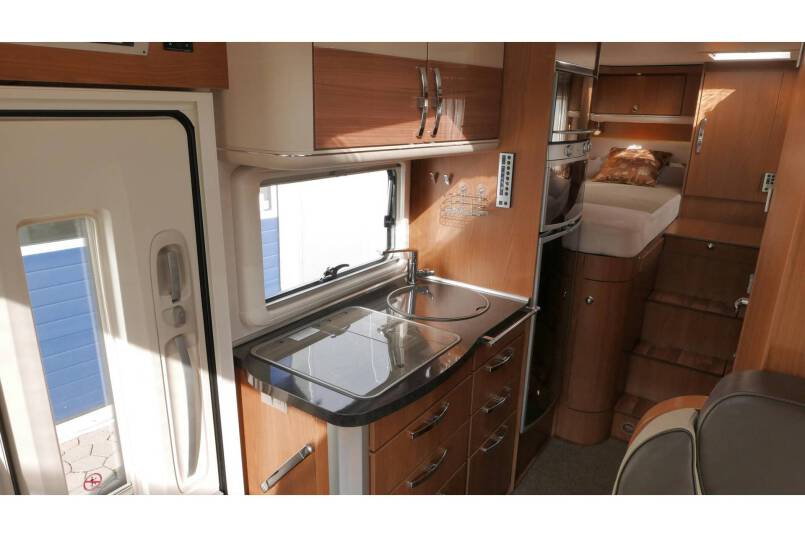 Hymer T 674 SL Star Edition, 2 aparte bedden, garage 23