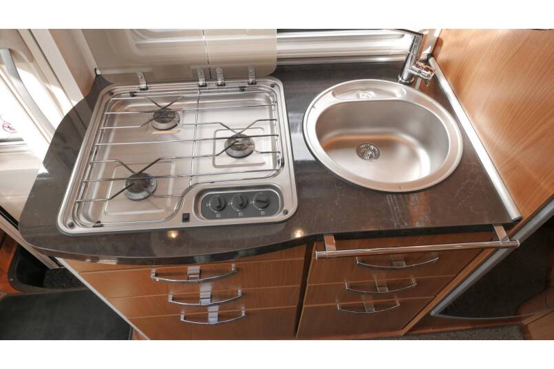 Hymer T 674 SL Star Edition, 2 aparte bedden, garage 24