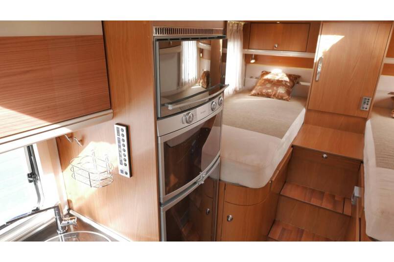 Hymer T 674 SL Star Edition, 2 aparte bedden, garage 26