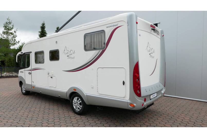 Rapido 9066 DF 150 pk, grote garage, 2 aparte bedden 5