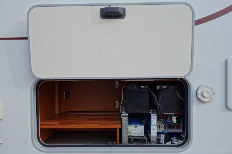 Hymer B 514 compacte 4 persoons met garage 10