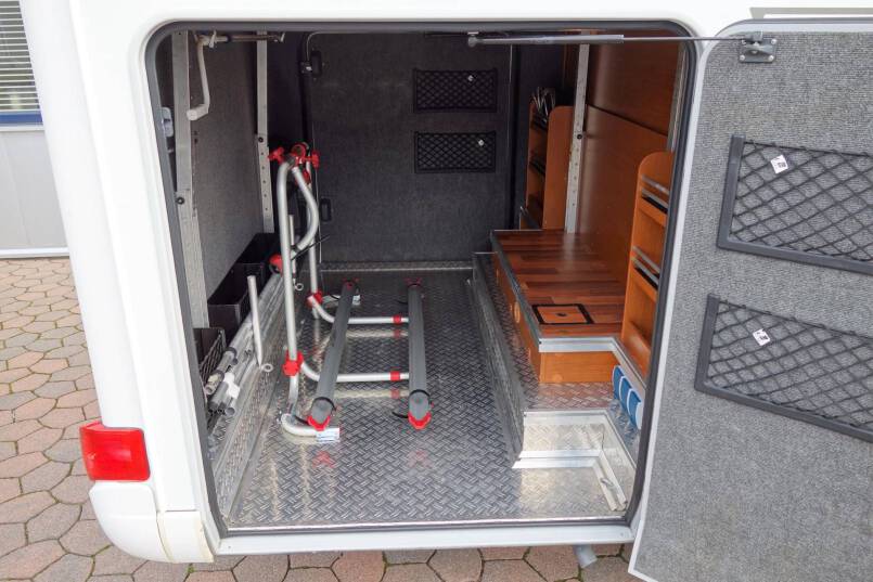 Hymer B 514 compacte 4 persoons met garage 11