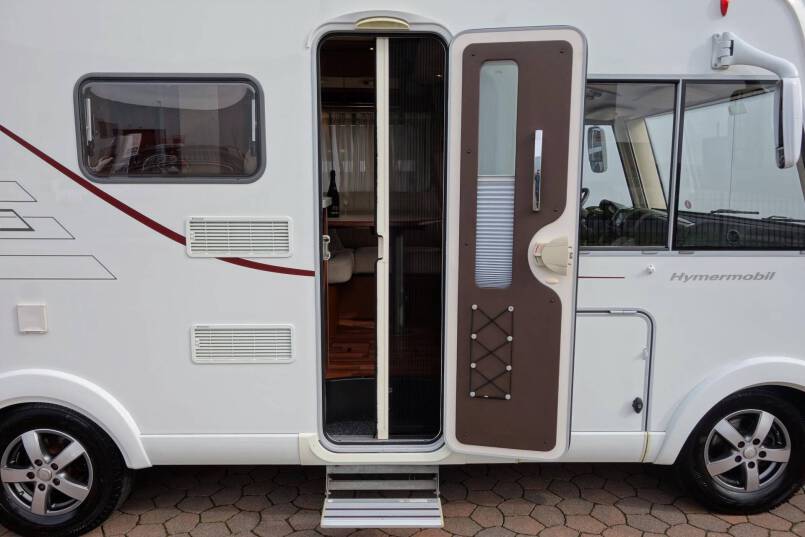 Hymer B 514 compacte 4 persoons met garage 13