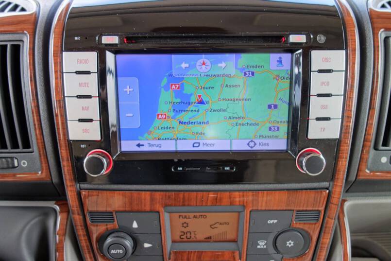 Hymer B 514 compacte 4 persoons met garage 15