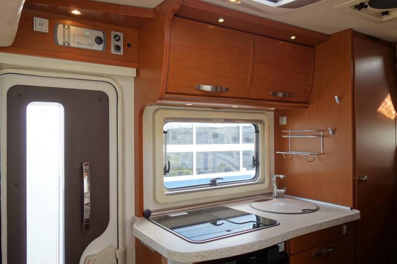 Hymer B 514 compacte 4 persoons met garage 25