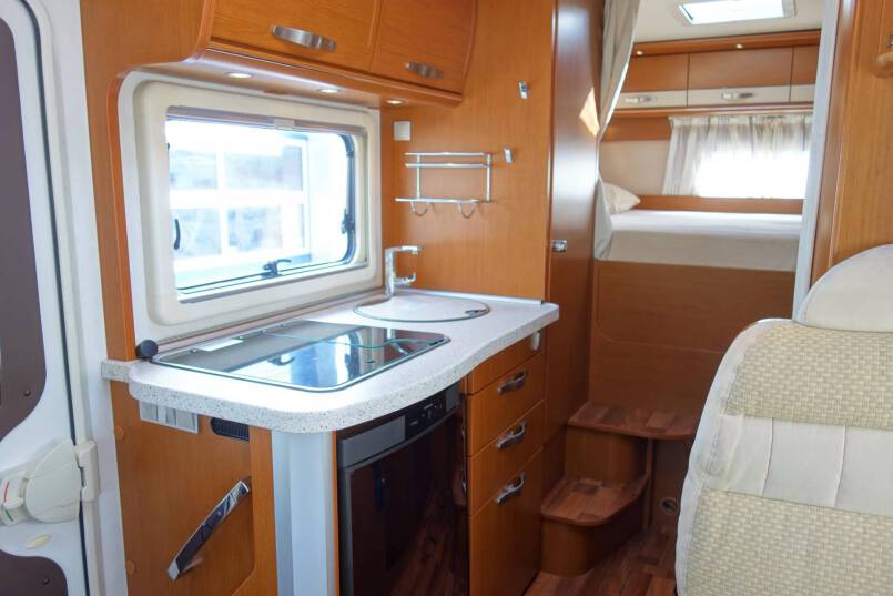 Hymer B 514 compacte 4 persoons met garage 26