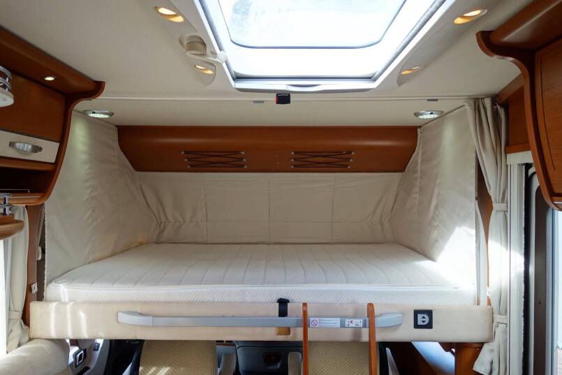 Hymer B 514 compacte 4 persoons met garage 34