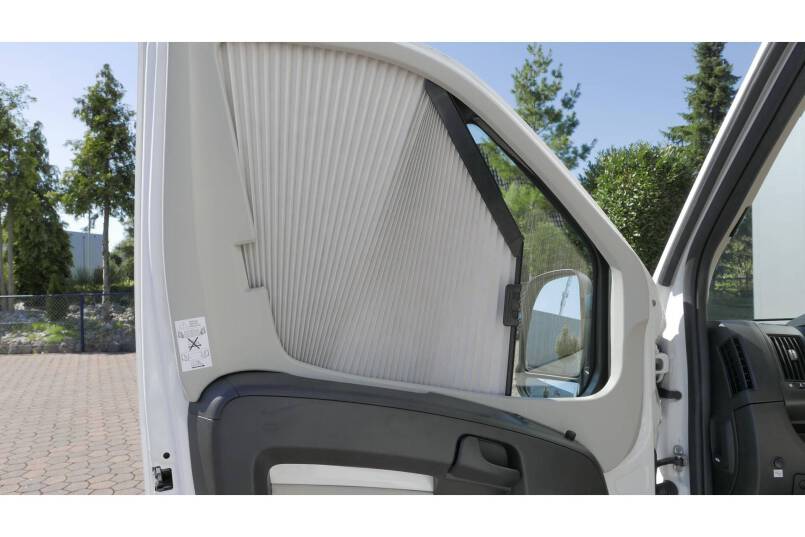 Hymer T 678 CL 180 pk AUTOMAAT MAXI chassis, 16’’ velgen, 2 aparte bedden 13