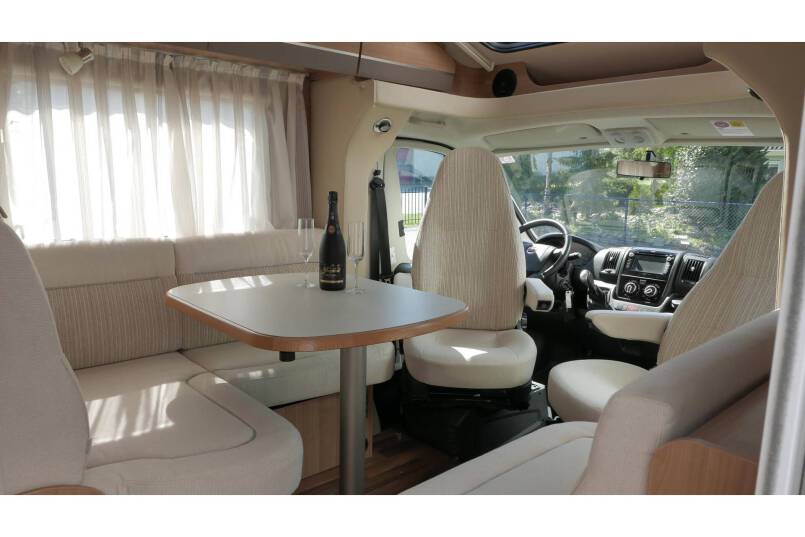 Hymer T 678 CL 180 pk AUTOMAAT MAXI chassis, 16’’ velgen, 2 aparte bedden 20