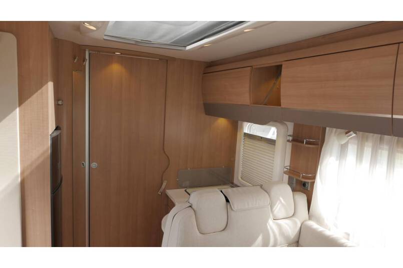 Hymer T 678 CL 180 pk AUTOMAAT MAXI chassis, 16’’ velgen, 2 aparte bedden 25