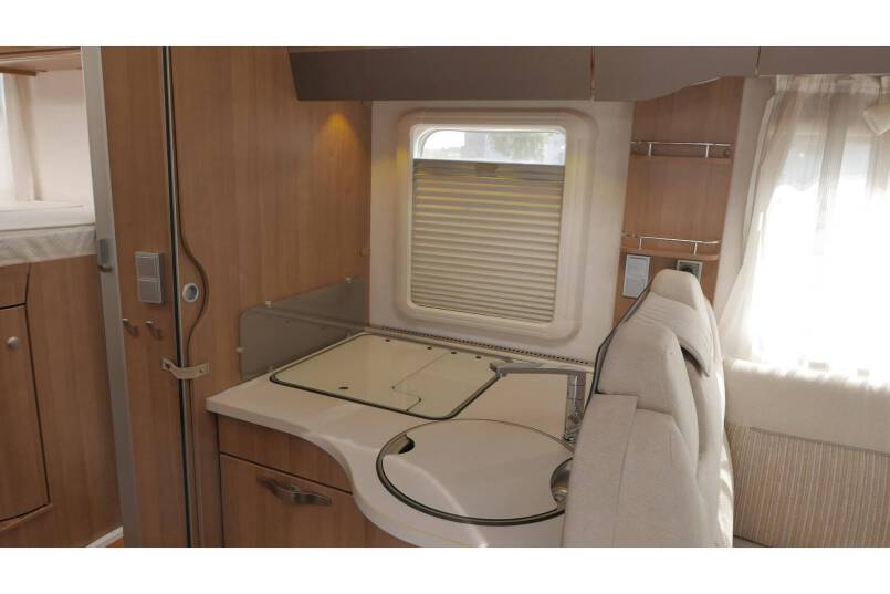 Hymer T 678 CL 180 pk AUTOMAAT MAXI chassis, 16’’ velgen, 2 aparte bedden 26