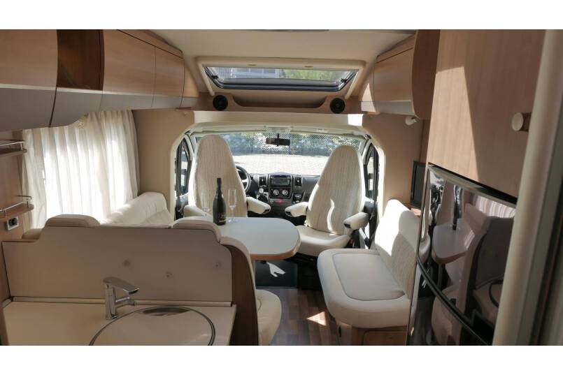 Hymer T 678 CL 180 pk AUTOMAAT MAXI chassis, 16’’ velgen, 2 aparte bedden 40