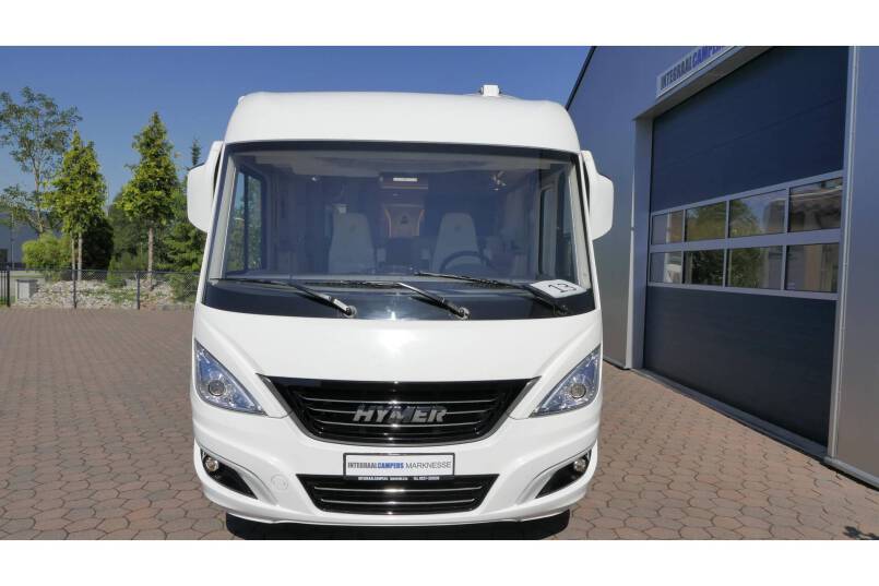 Hymer B 704 SL SupremeLine AUTOMAAT, 180 pk, 2 aparte bedden 1