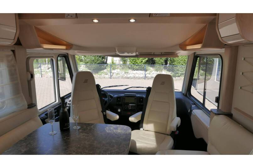 Hymer B 704 SL SupremeLine AUTOMAAT, 180 pk, 2 aparte bedden 20