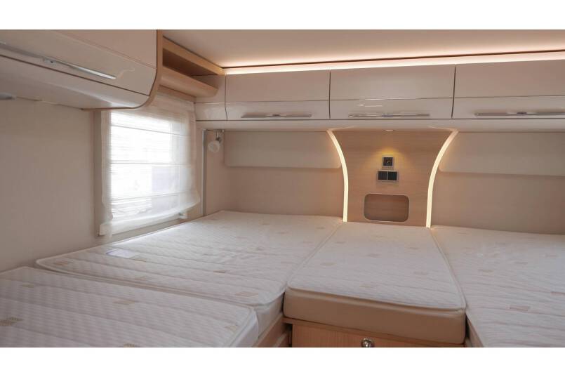 Hymer B 704 SL SupremeLine AUTOMAAT, 180 pk, 2 aparte bedden 33