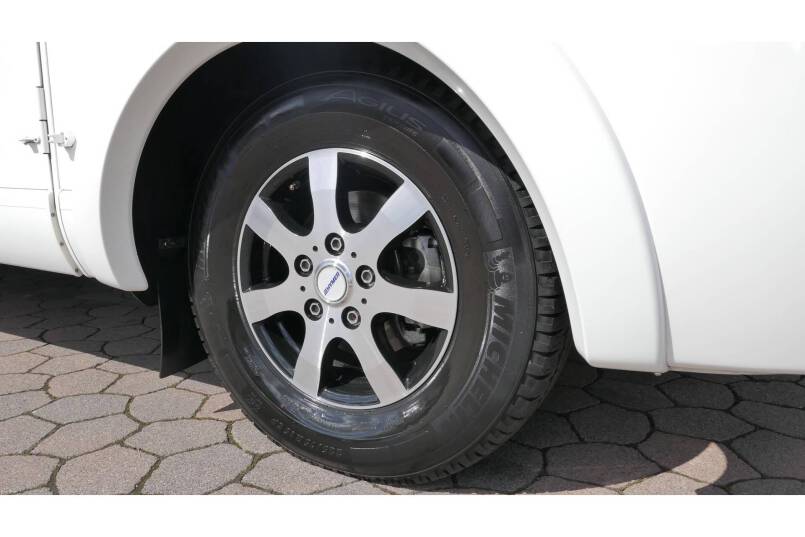 Hymer B 678 Experience AUTOMAAT, 180 pk, bovenkastjes 6