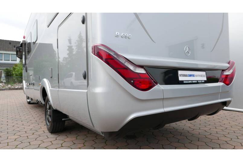 Hymer BMC I 690 9G AUTOMAAT, Cristal-Zilver, Queensbed 9