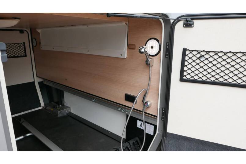 Hymer BMC I 690 9G AUTOMAAT, Cristal-Zilver, Queensbed 14