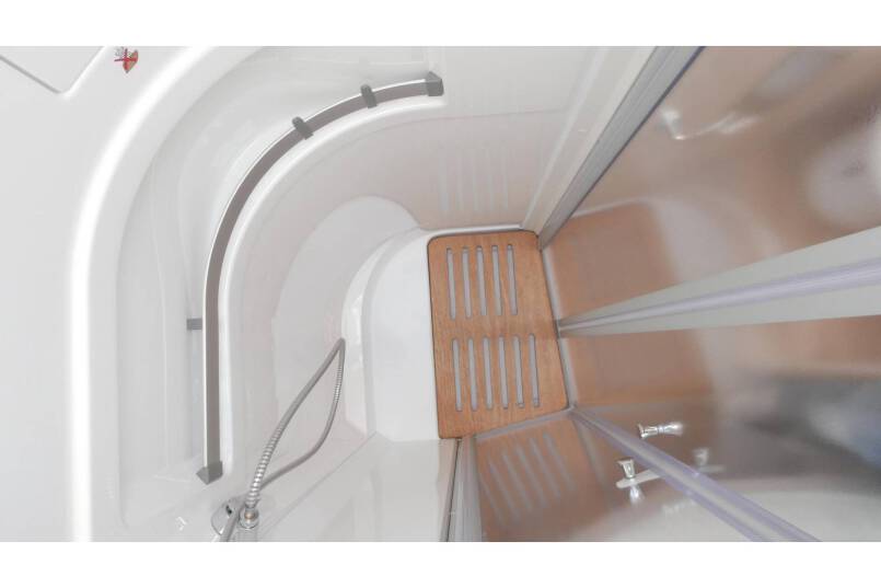 Hymer BMC I 690 9G AUTOMAAT, Cristal-Zilver, Queensbed 45