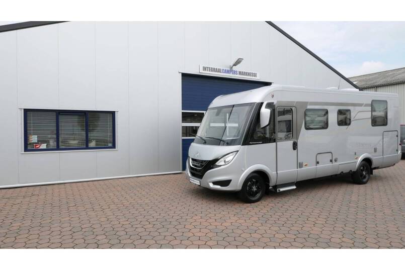 Hymer BMC I 690 9G AUTOMAAT, Cristal-Zilver, Queensbed 54