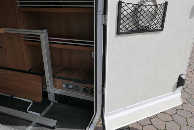 Hymer B 588 PL AUTOMAAT 3.0 177 PK, 4 kringsluchtvering 11