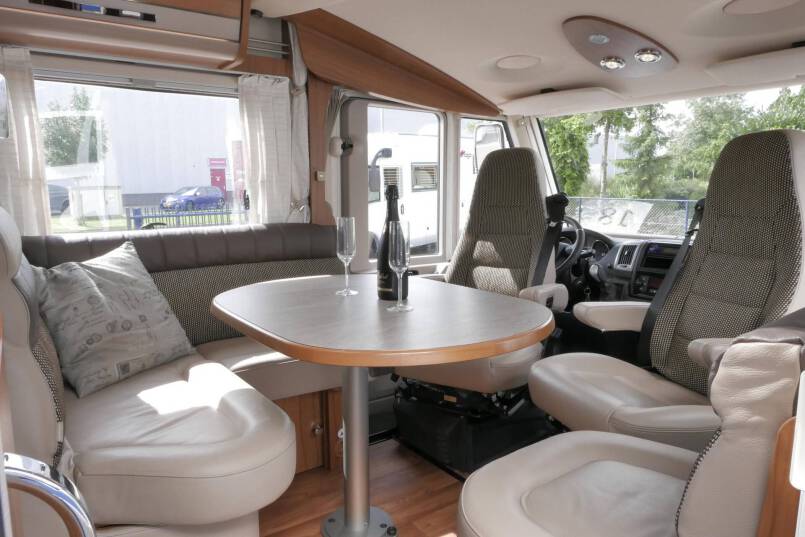 Hymer B 588 PL AUTOMAAT 3.0 177 PK, 4 kringsluchtvering 21